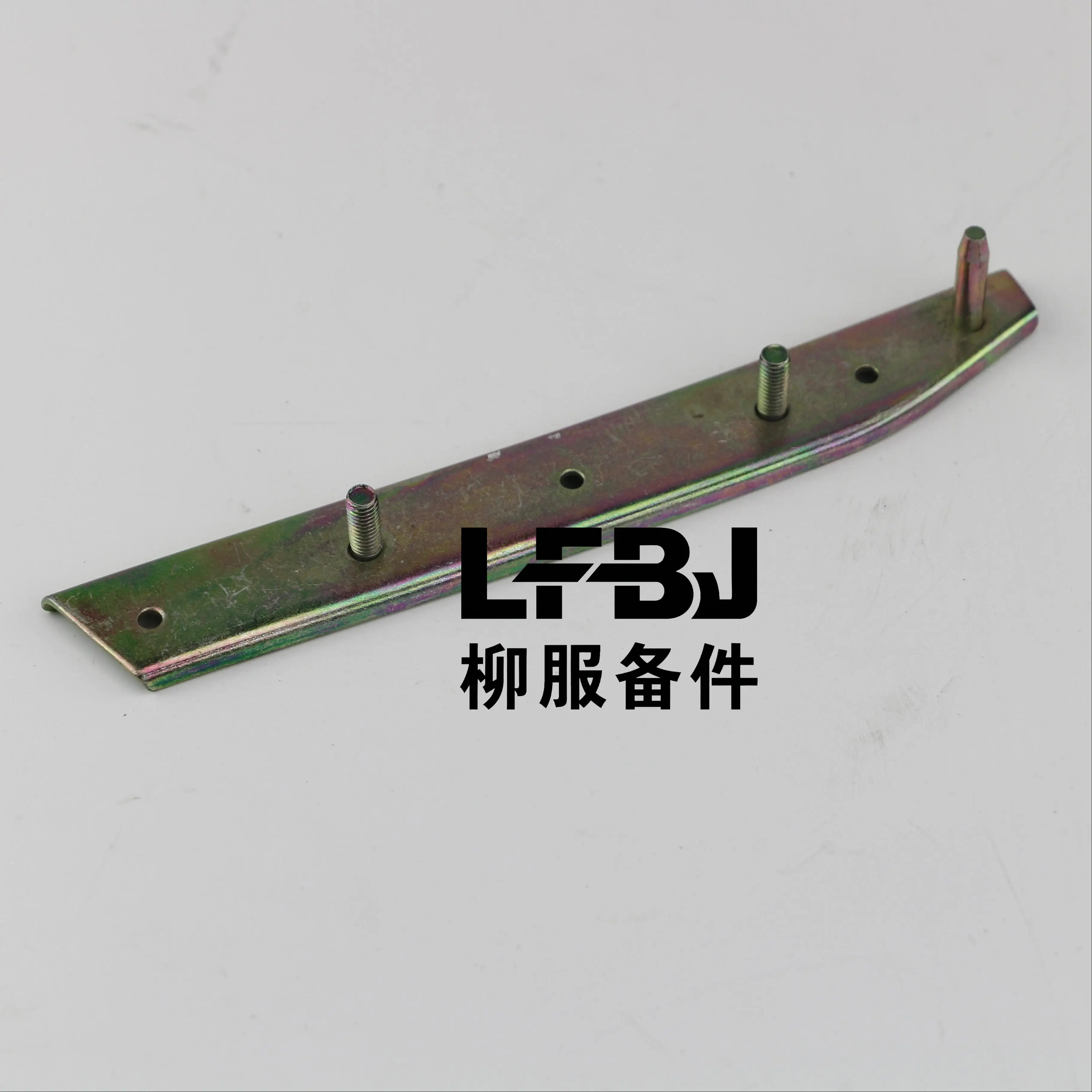 BM3-2803212 Front Right Iron Bumper Mounting Bracket For Dongfeng Forthing Joyear S500 MPV Bumper Support
