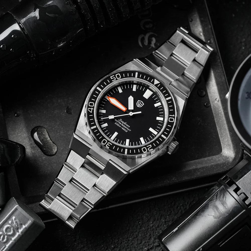 Watchdives WD0017C Quartz Watch 41mm Sapphire Crystal 5 Layers AR Coating Glass VH31/Ronda 515 Movement BGW9 C3 Lume Dive Watch