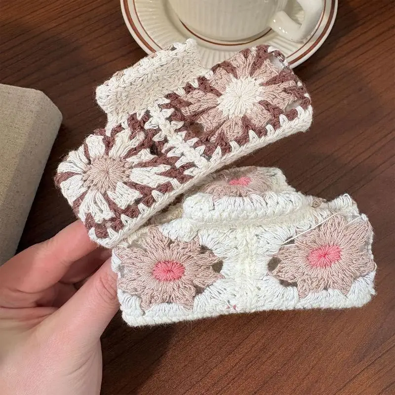 Gestrickte Blumen-Haarklammer für Mädchen und Frauen, gehäkelte handgemachte Haarnadel, modische Blumen-Haarspange, Hawaii-Bohemien-Haar-Accessoires – Detail 6