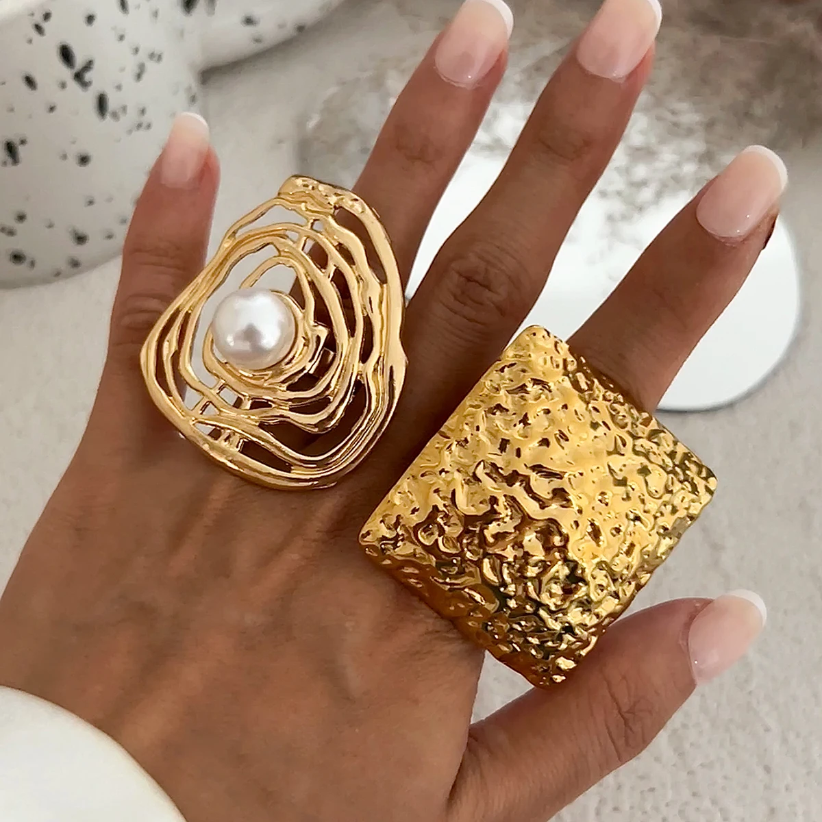 Ingemark Classic Irregular Metal Large Sunflower Ring Women Hollow Inlaid Imitation Pearl Adjustable Ring Wed Bridal Y2K Jewelry