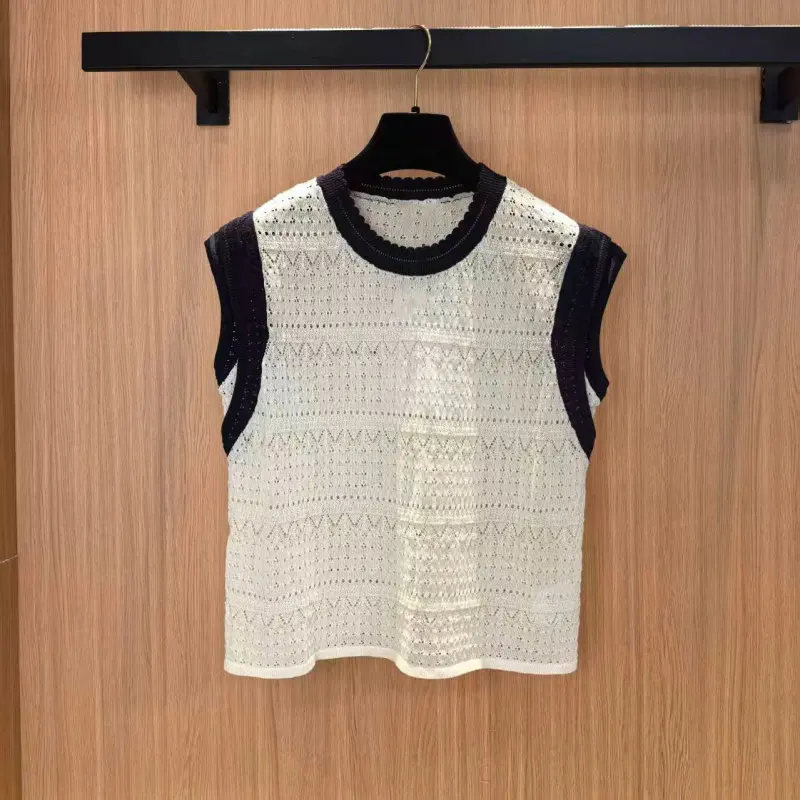 Comfy Colorblock Cutout Knit Crop Vest