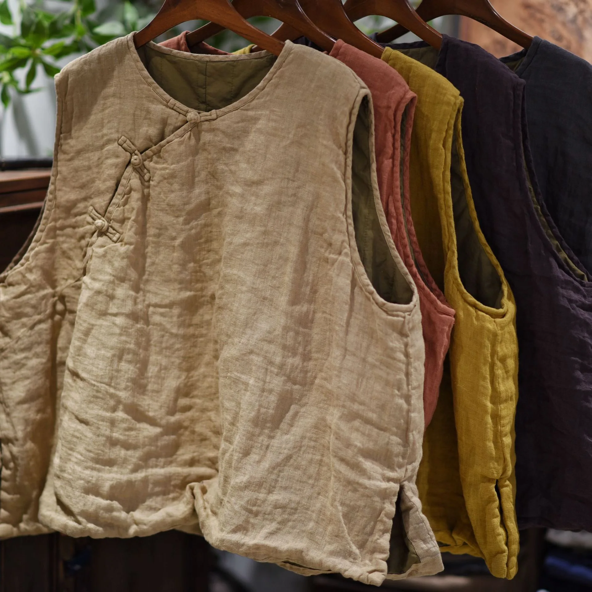 

New Chinese Sle round Ne Linen Vest Double Layer Cotton Overlap Button Women's Sweater Cotton Linen Blend Comfortable Fit