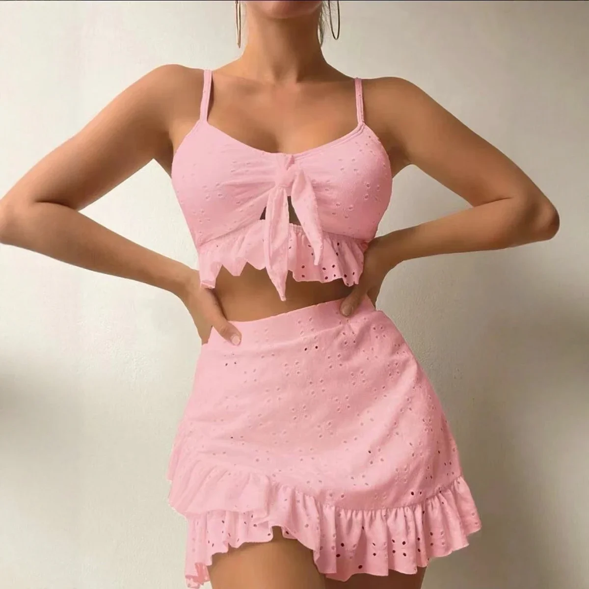 بيكيني الربيع الصيف مثير K أزياء من الدانتل الجوف خارج أكمام ساحة الرقبة عالية الخصر عطلة صغيرة بيكيني للنساء