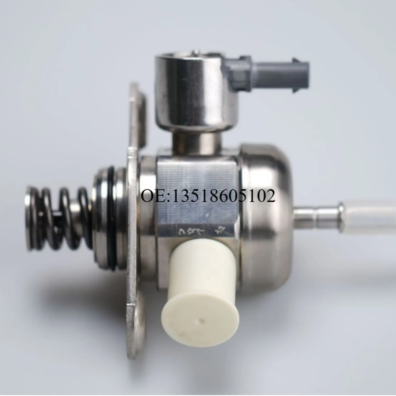 自動高圧燃料ポンプ OE:13518605102 ミニ R55、R57、R60、R58、R61、R59