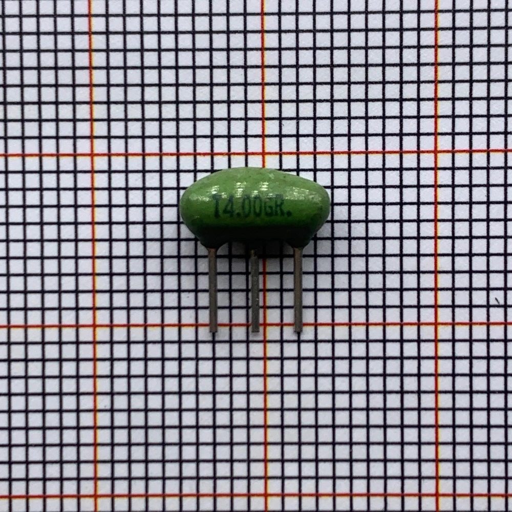 100PCS/ high quality ceramic filter IFR4000T00B06 ZTT4.0MG 4MHZ 4M green straight plug three feet