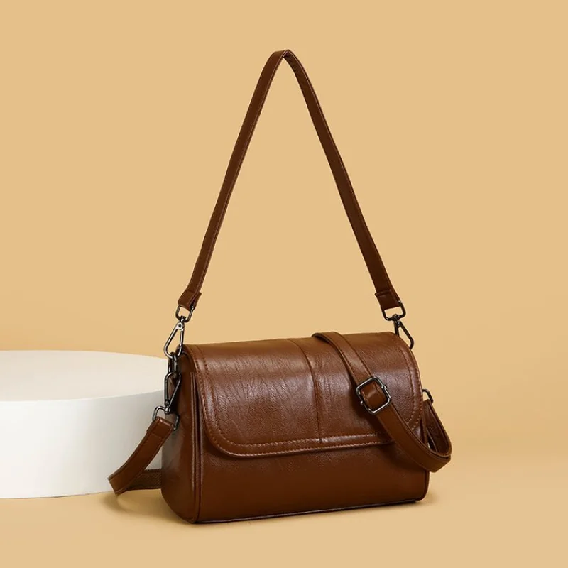 

Structured Kelsey Bag For Women With Elegant Profile And Premium Leather For A Polished Look