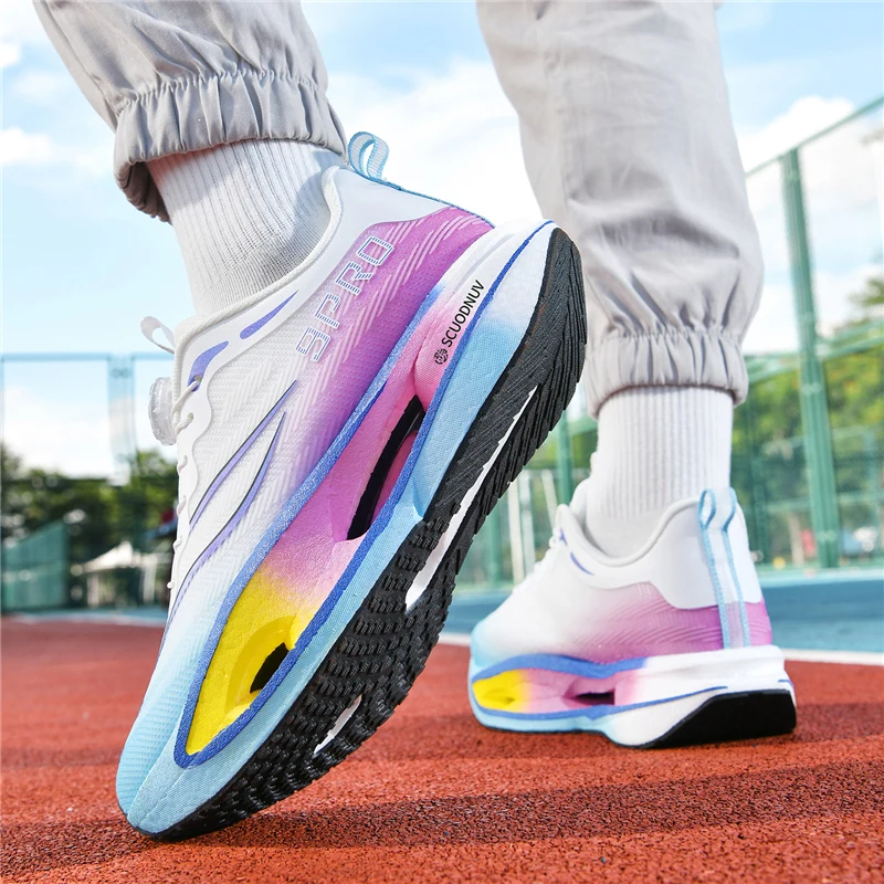 

The latest fashionable men's casual sports shoes, outdoor comfortable running shoes, with anti-slip and breathable features