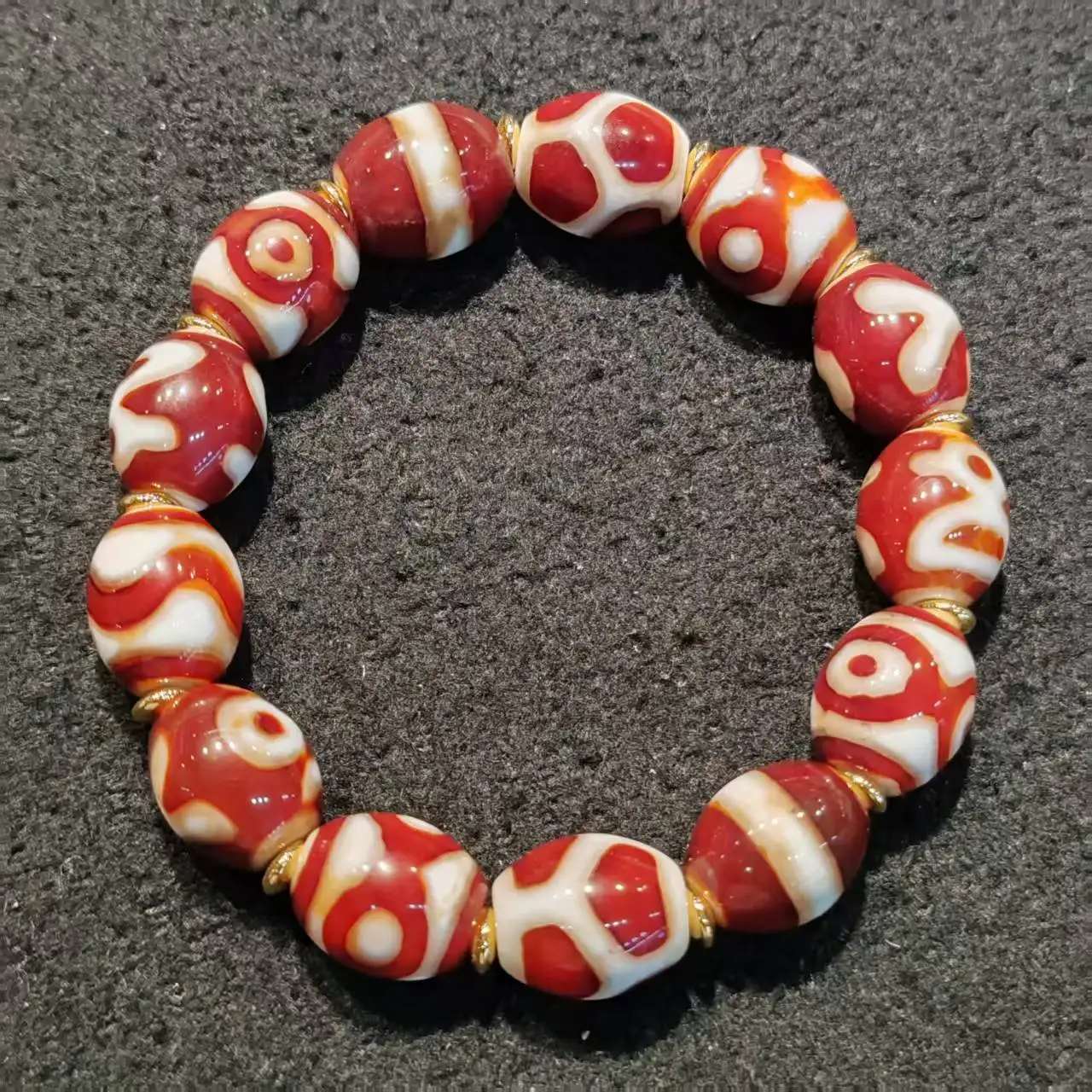 

1 pcs Tibetan style Old Red Tooth Yellow 12 * 14mm Daluo Hand String Duo Bao Agate Tianzhu Male Female Couple Dzi Bracelet