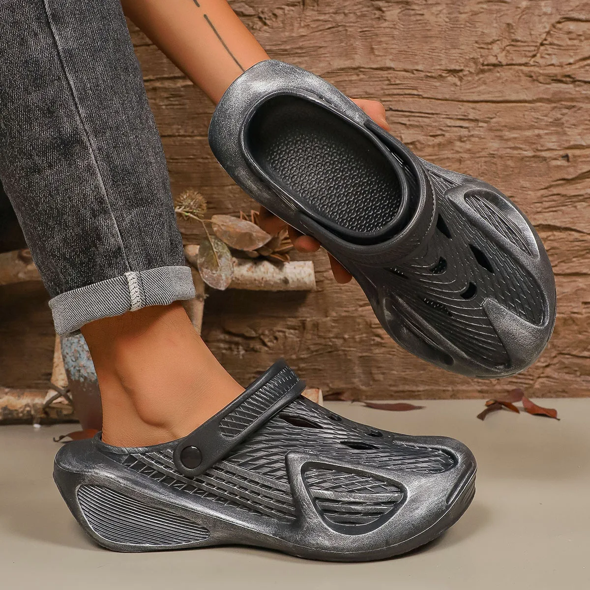 

Coconut hole shoes bag head casual sports sandals stepping on shit beach EVA high-grade retro sandals