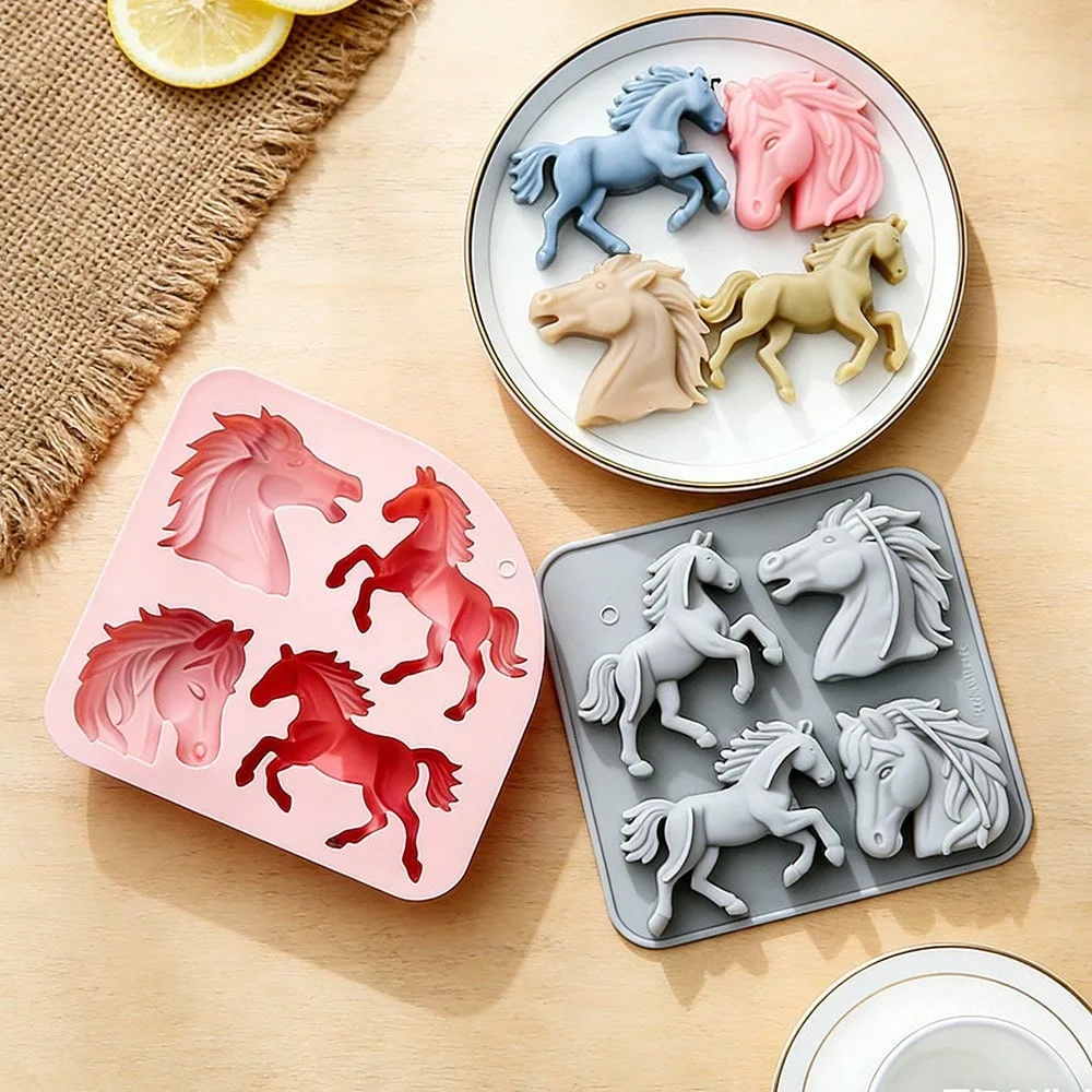 Moule en silicone 3D Cheval à 4 cavités, Moule à bougie et savon Poney moelleux, Moule en résine animal DIY, Artisanat, Décoration d'intérieur, Souvenir d'anniversaire, Cadeau