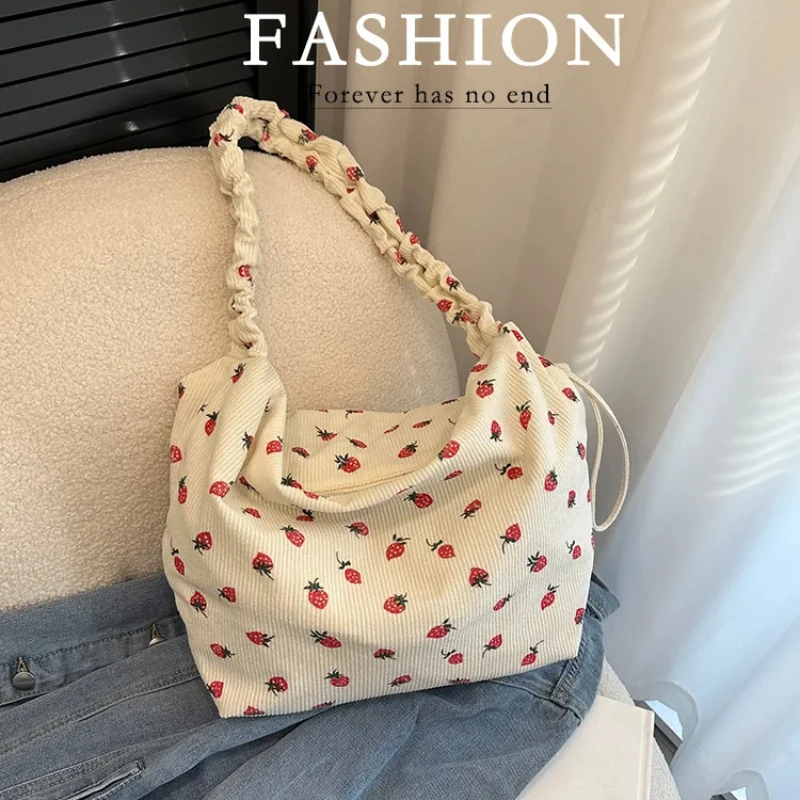 Strawberry Printed Handbag Corduroy Ruched Shoulder Bag / Large Capacity Bucket Bag Messenger Bag