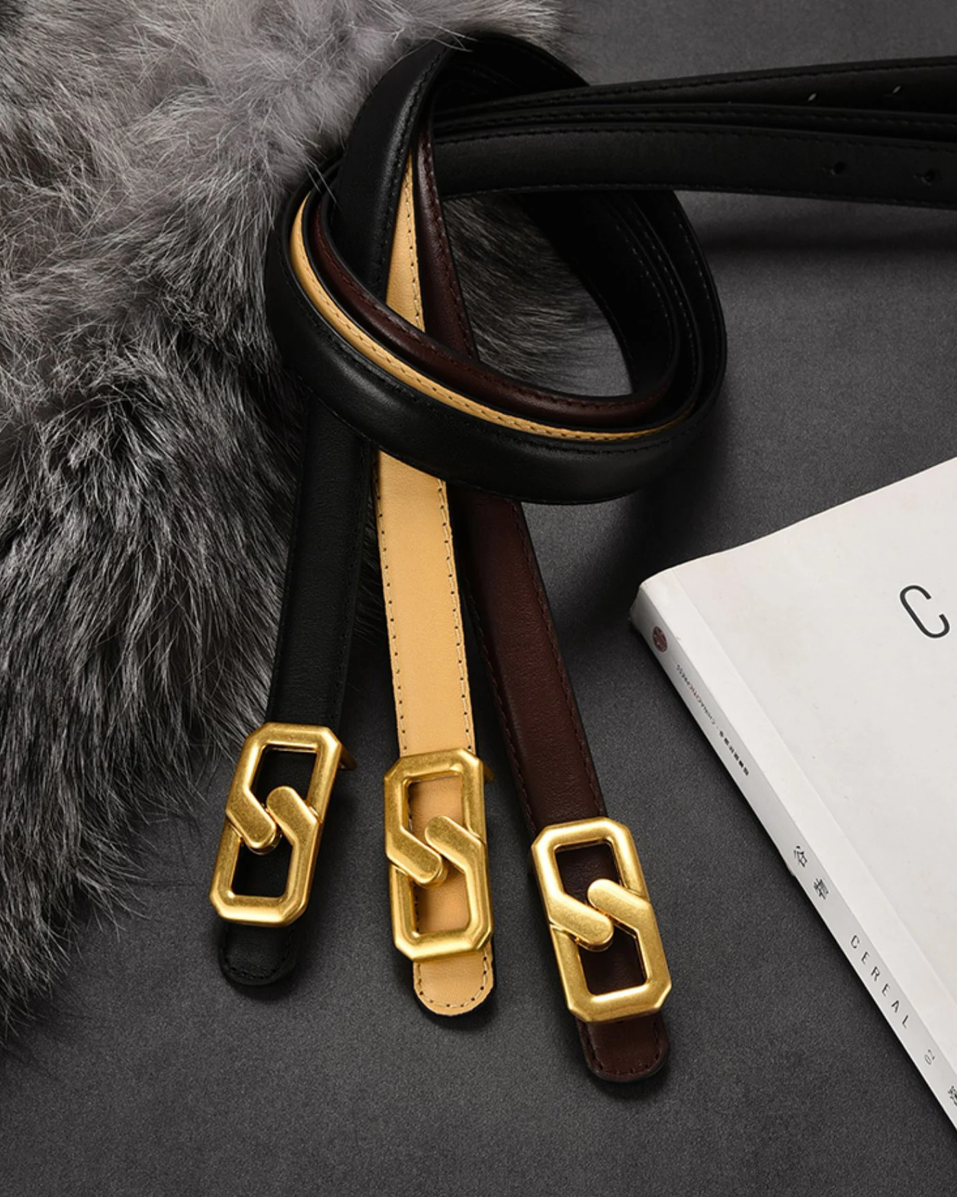 New Luxury Womens Skinny Belts Womens Genuine Leather Thin Belt with Gold Buckle Designer Belts for Pants Jeans Dresses