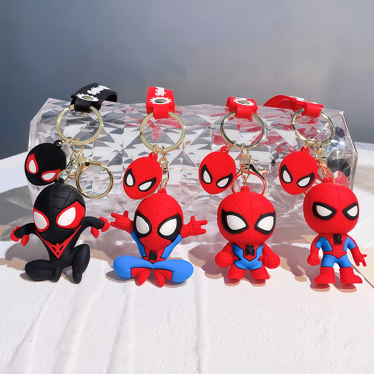 

Spiderman Keychain Cute Cartoon Figure Keyring Fashion Backpack Charms Men Women Car Key Accessories Gift