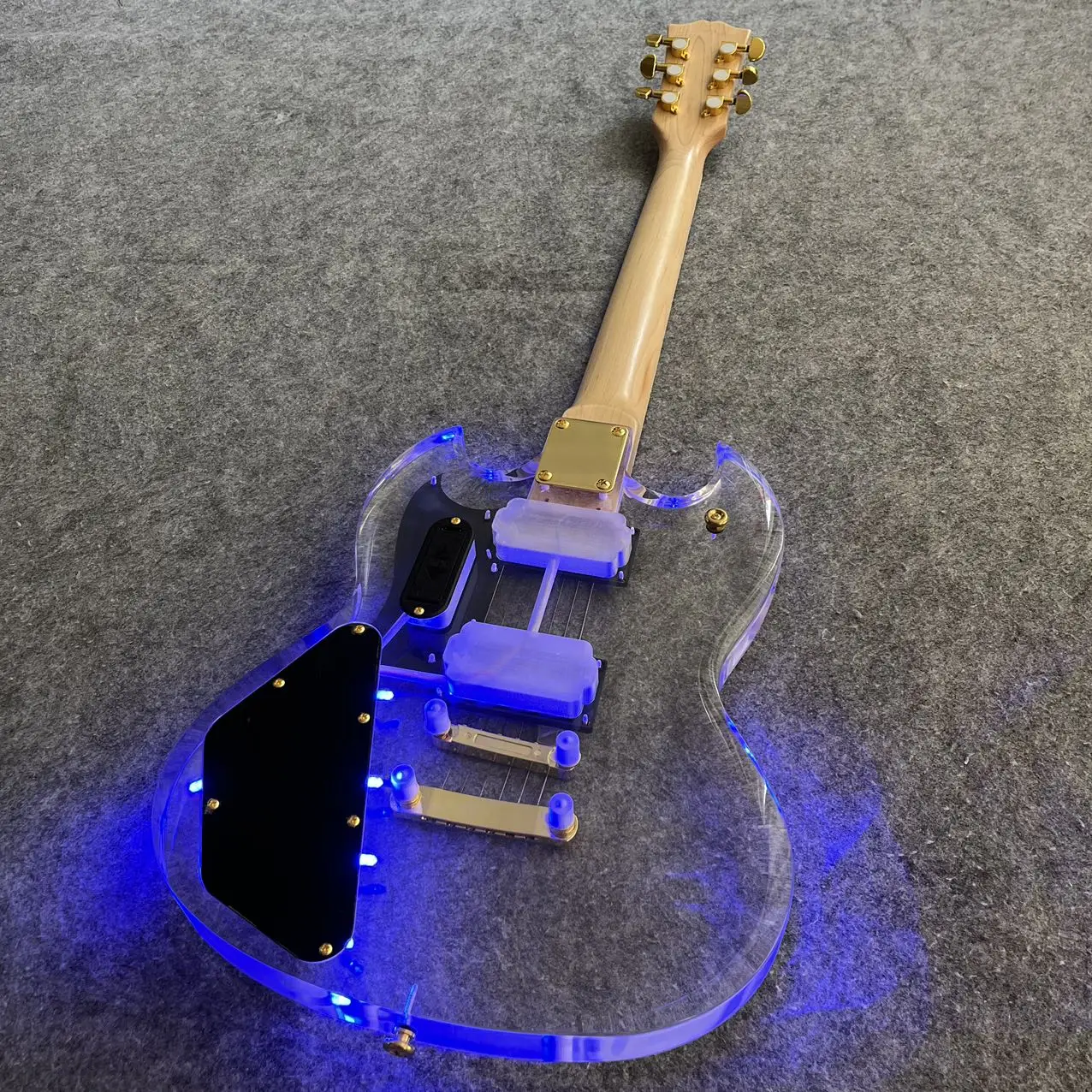 Free shipping of Alek electric guitars, stock guitars can be customized and shipped immediately @ 22