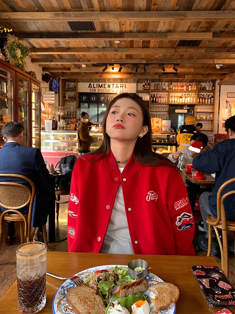 

Красная шерстяная бейсбольная куртка Уникальная осенне-зимняя верхняя одежда ort Sle Полиэфирное волокно круглый Ne Long Sve Дизайн без пуговиц