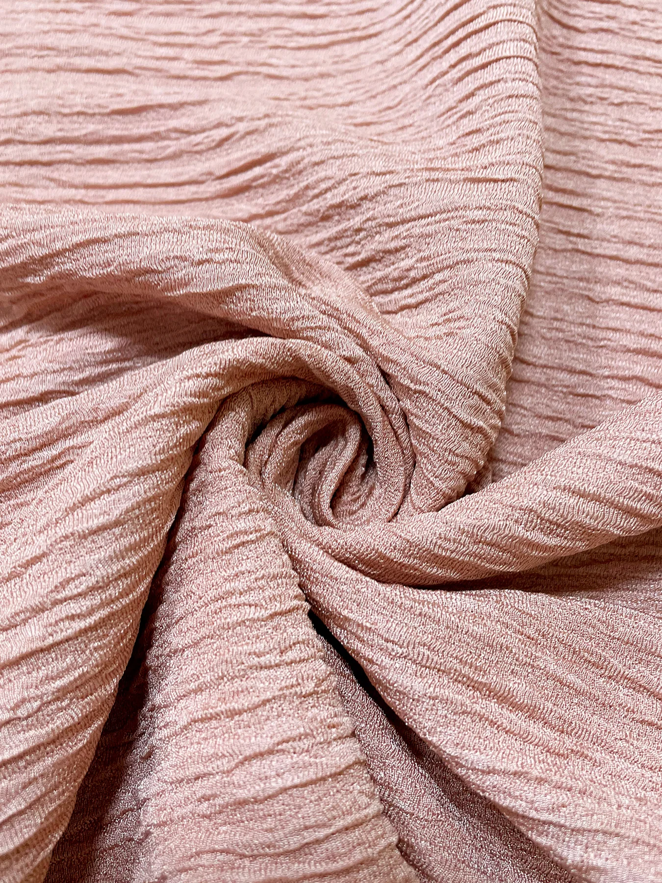 Solides Damen-T-Shirt mit Salatbesatz – lässiges, kurzärmliges Sommeroberteil mit Rundhalsausschnitt – Detail 3