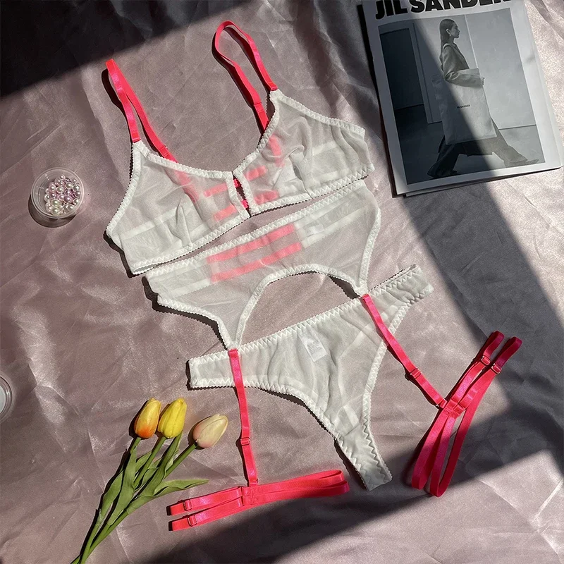 

Sexy Women's Underwear Set Transparent Three Piece Bra And Underwear Set Garter Belt Exotic Mesh Mesh Underwear Sleepwear Set