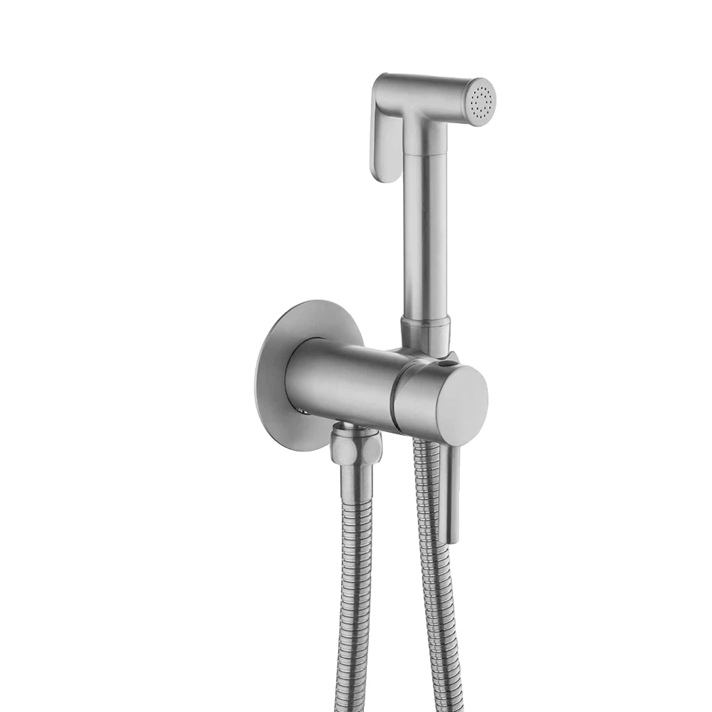 Black Wall Mounted Shower Spray Toilet Flush Valve Pressurized Water Quick Toilet Cleaning Hot and Cold Water Faucet