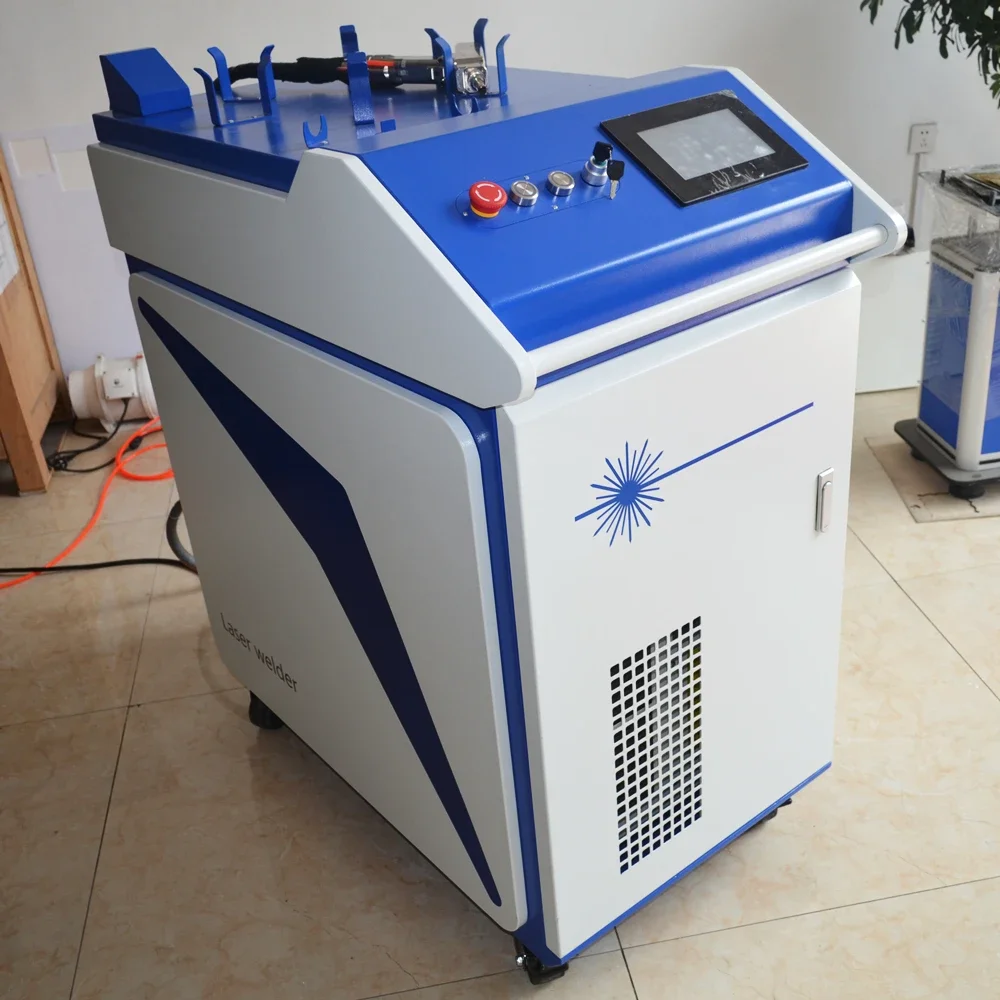 Saldatrice laser a fibra 1000w 1500w 2000w Raycus Source Saldatrice per metalli Tipo portatile
