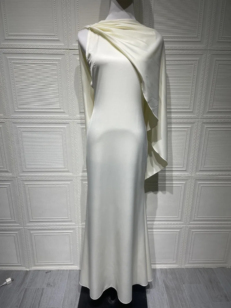 2025 صيف جديد مزاجه الساتان مساء فستان المرأة الفرنسية مثير معلقة الرقبة عارية الذراعين فستان طويل فستان فريق Pai #3