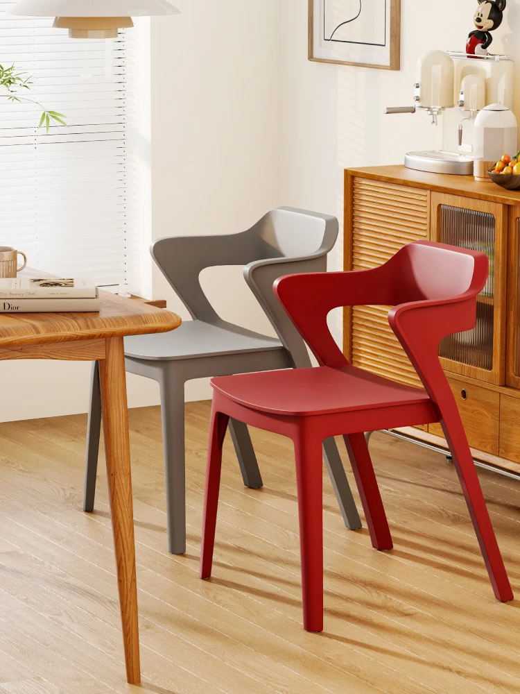 Muebles Silla de plástico Sillas de Comedor para el hogar celebridades de lujo Negociar respaldo taburete sala de estar Sillas Para Comedor Cadeira