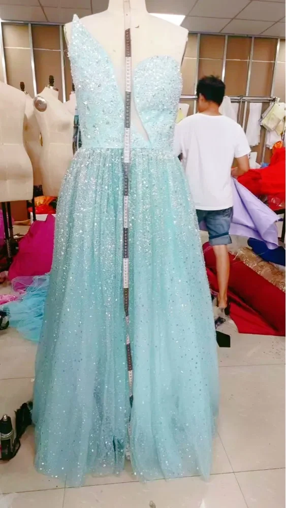 Customized Light Blue One Shoulder Prom Dresses Long for Arabic Women 2025 Beading Crystal A Line Tulle Formal Evening Gowns