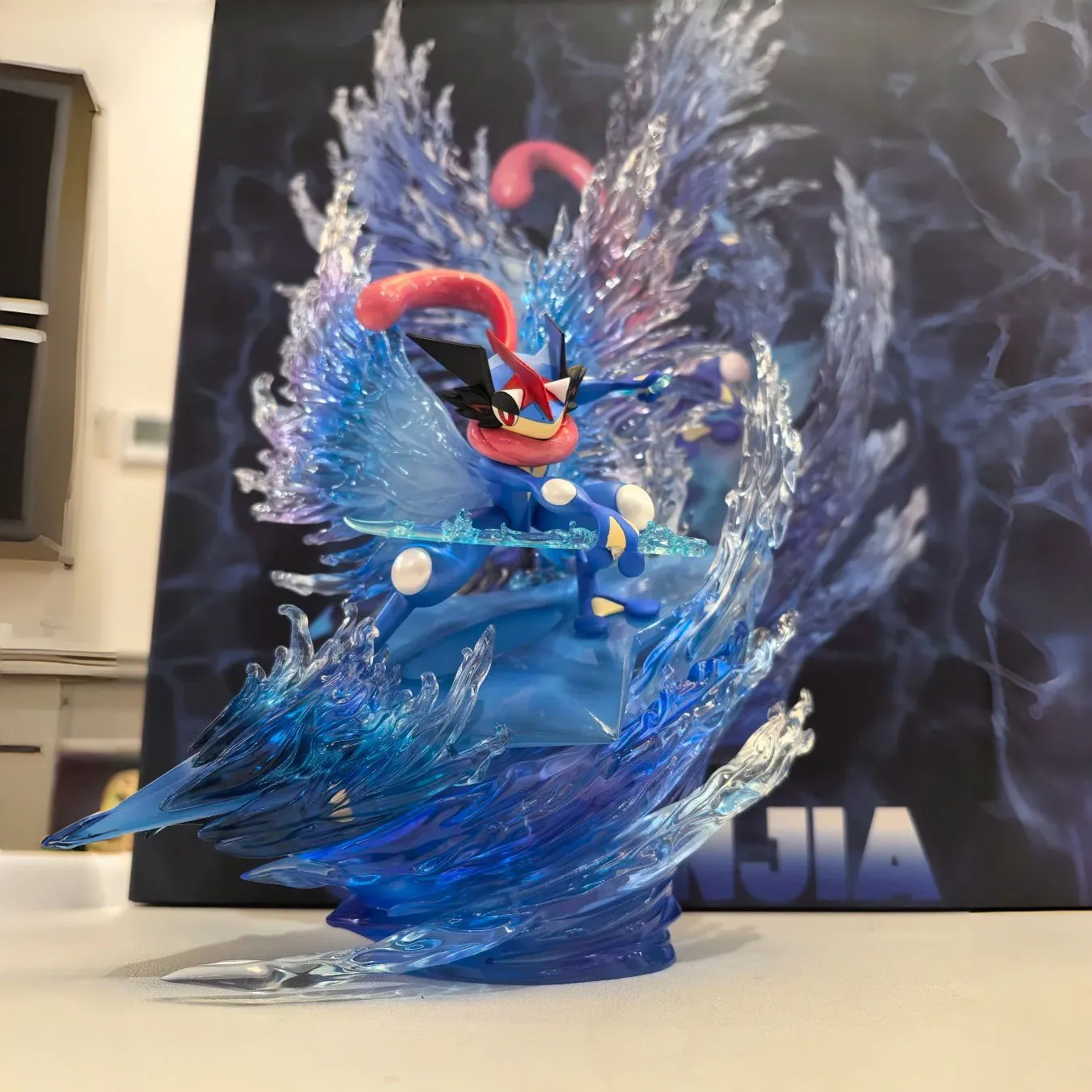 21-センチメートルアニメポケモンフィギュアグレンニンジャフィギュアライトフィギュア-pvc-人形装飾像コレクションモデルおもちゃクリスマスギフト