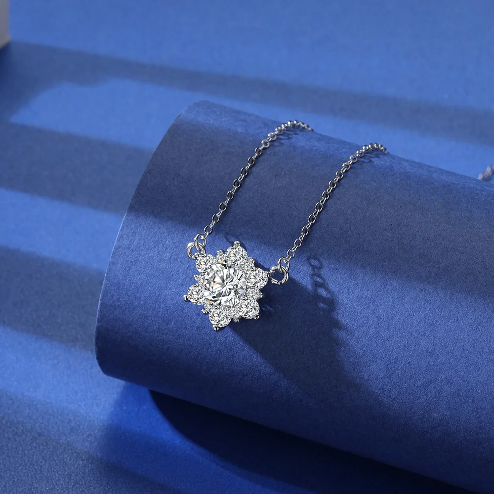 Luxury Flower Necklace with AAA Cubic Zirconia Temperament Sweet Women's Necklaces Eternity Wedding Jewelry Crystal Collar Chain