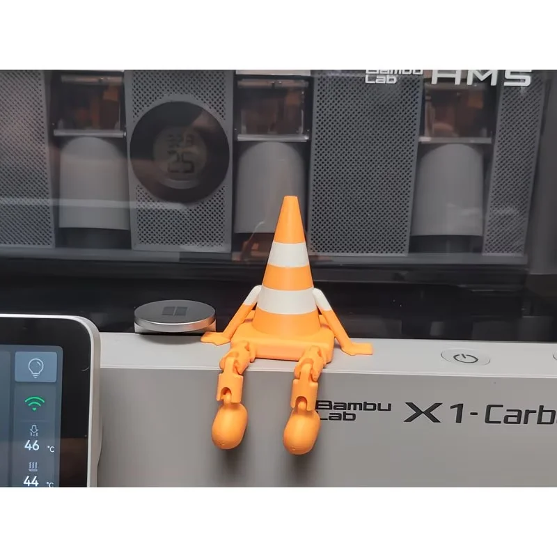 Orangefarbene, bewegliche Schreibtischdekoration | Lustige, bewegliche Figur für Regal, Büro, Auto-Armaturenbrett & Zimmer – Detail 3