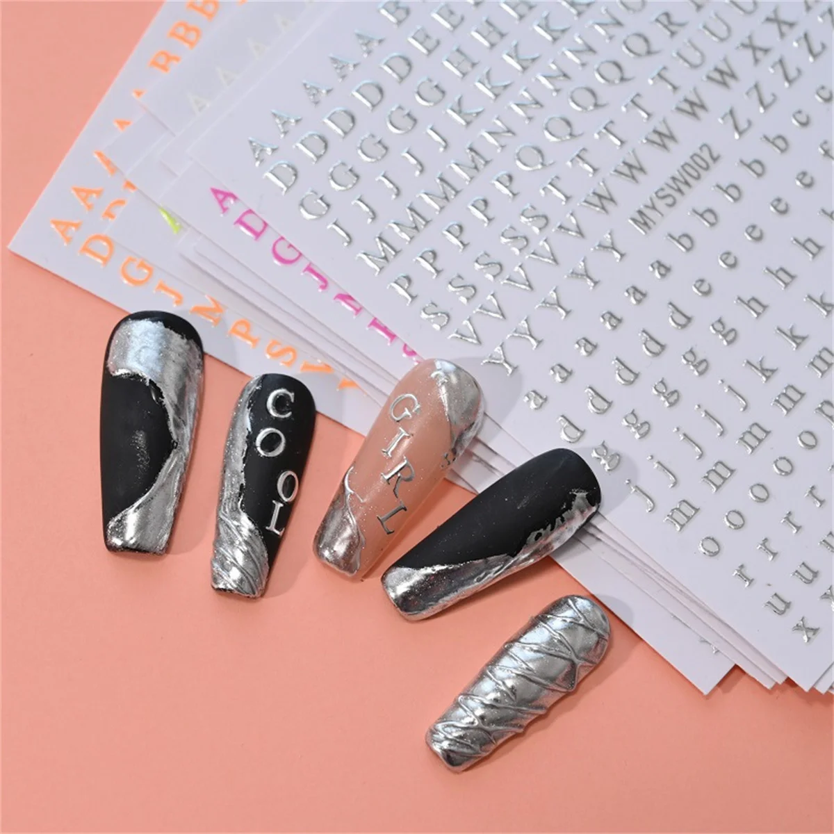 5pcs 3D רנדומלי 24 אותיות אנגליות נייל סטיקרים – דגש על עיצוב ידני, איכות ויציבות