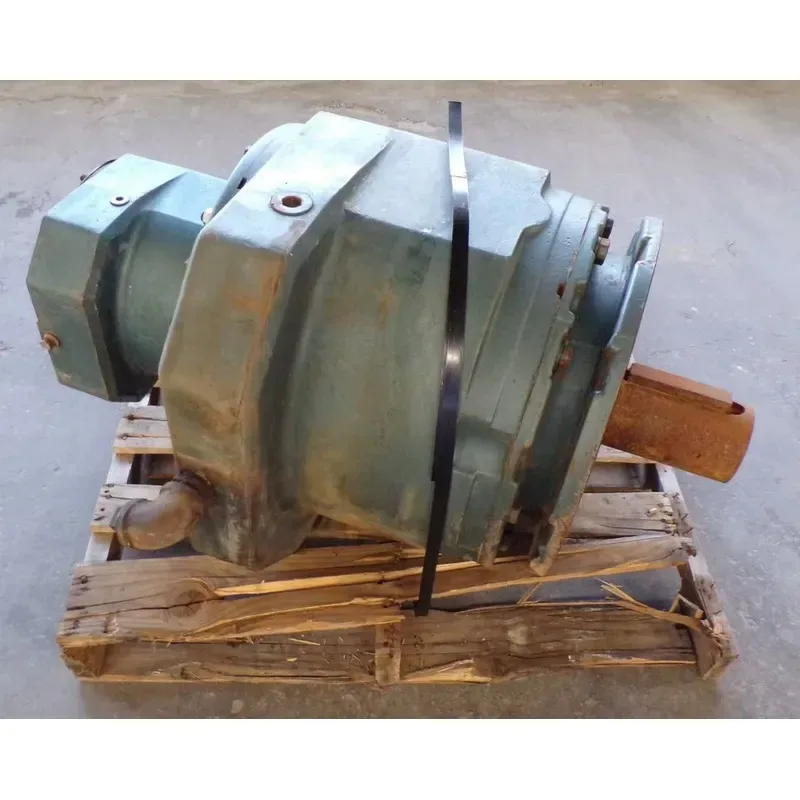 SEW-EURODRIVE, GEAR REDUCER, RF152R92DV132H4C, 1740 RPM, RATIO: 157:1