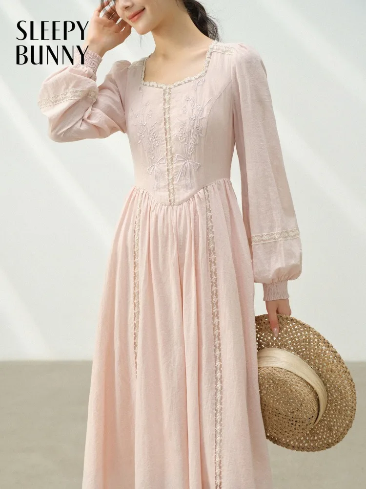 

Elegant Sweet Vintage Lace Lantern Sleeve Maxi Dress Autumn Slim Long Sleeve A Line Waist Pleated French Style Long Dress Women