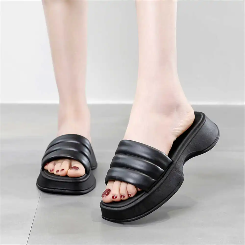 In Beach Sand Low Heeled Shoes Women Sneakers Women's Sandals For The Summer Sneakers Flip Flops Sports Advanced Tines