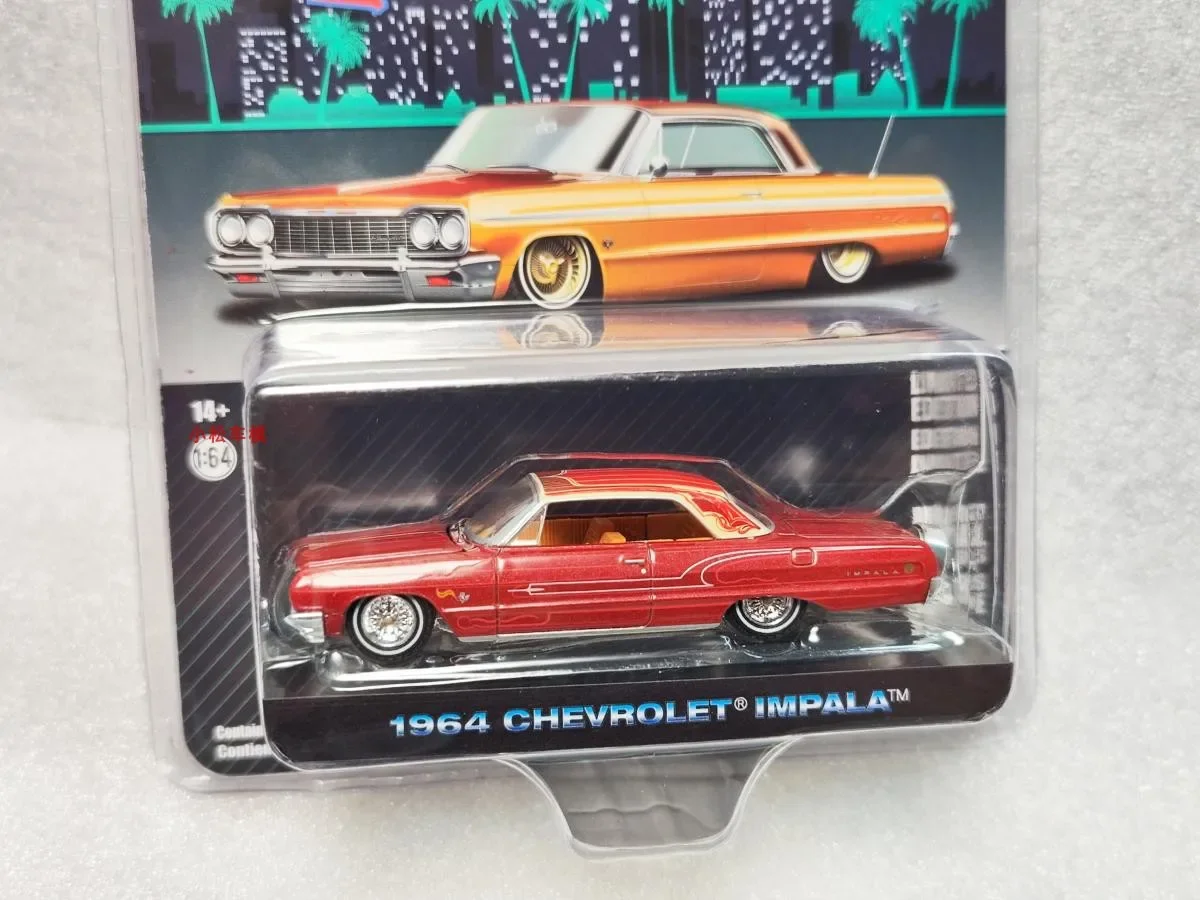 

GreenLight 1:64 1964 Chevrolet Impala Alloy simulation micro car model collection decoration car toy gift