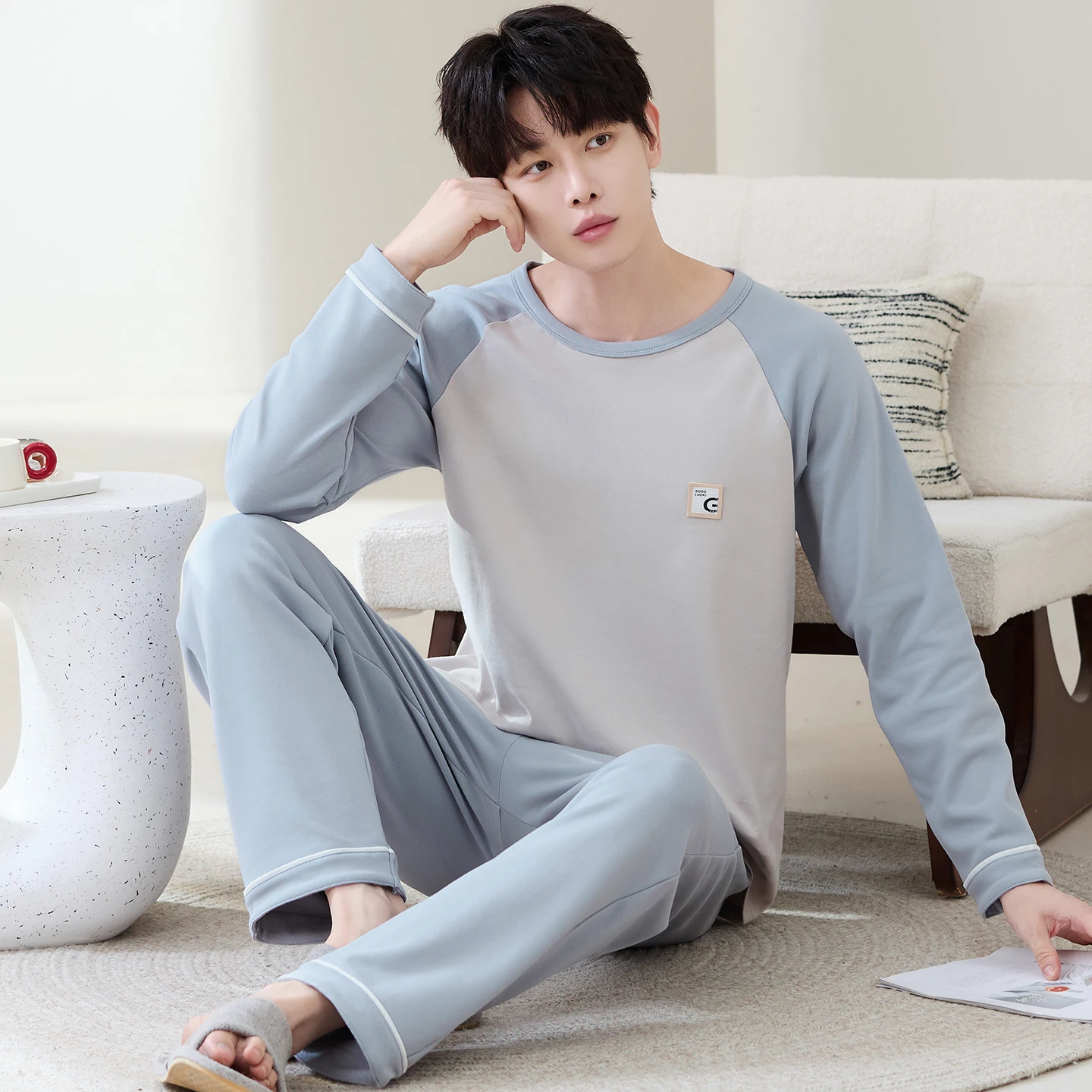 2025年新作 メンズ向けコットンパジャマセット 2点セット 長袖トップスとパンツ ホームウェア 寝間着 男性用パジャマ