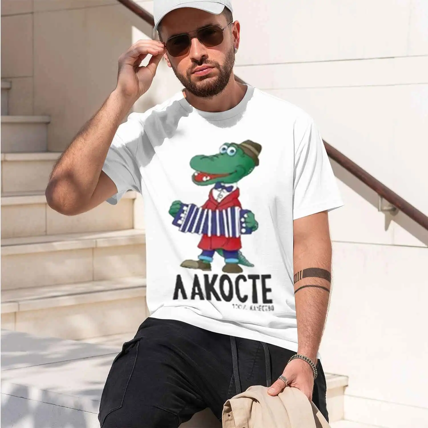 Coon Crocodile Playing Accordion Men's T-Shirt Fun Animal Theme Summer Casual Wear Gift For Lovers And 2026 New Model Short-slee