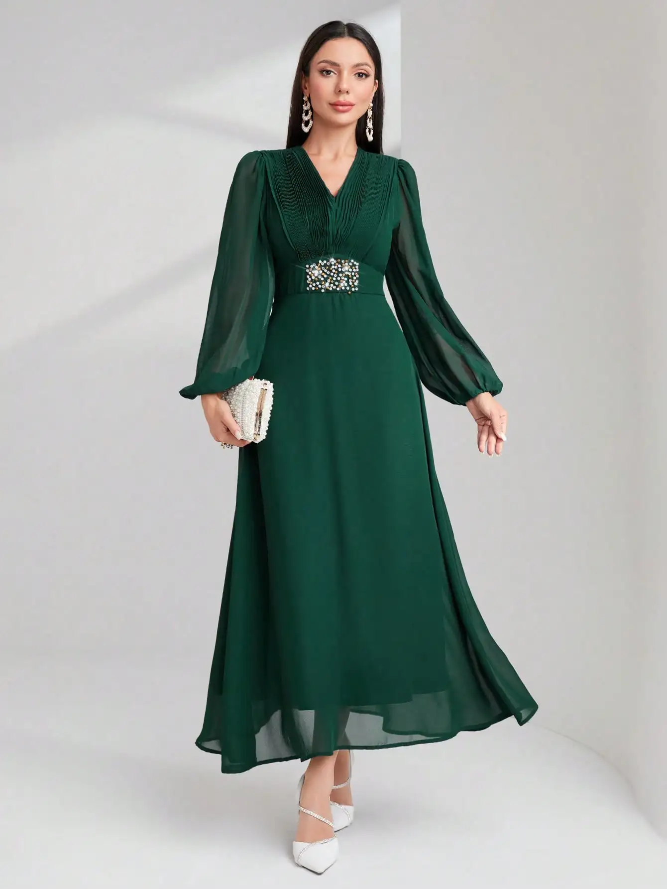 

Emerald Green V-Neck Long Dress with Crystal Belt and Lantern Sleeves