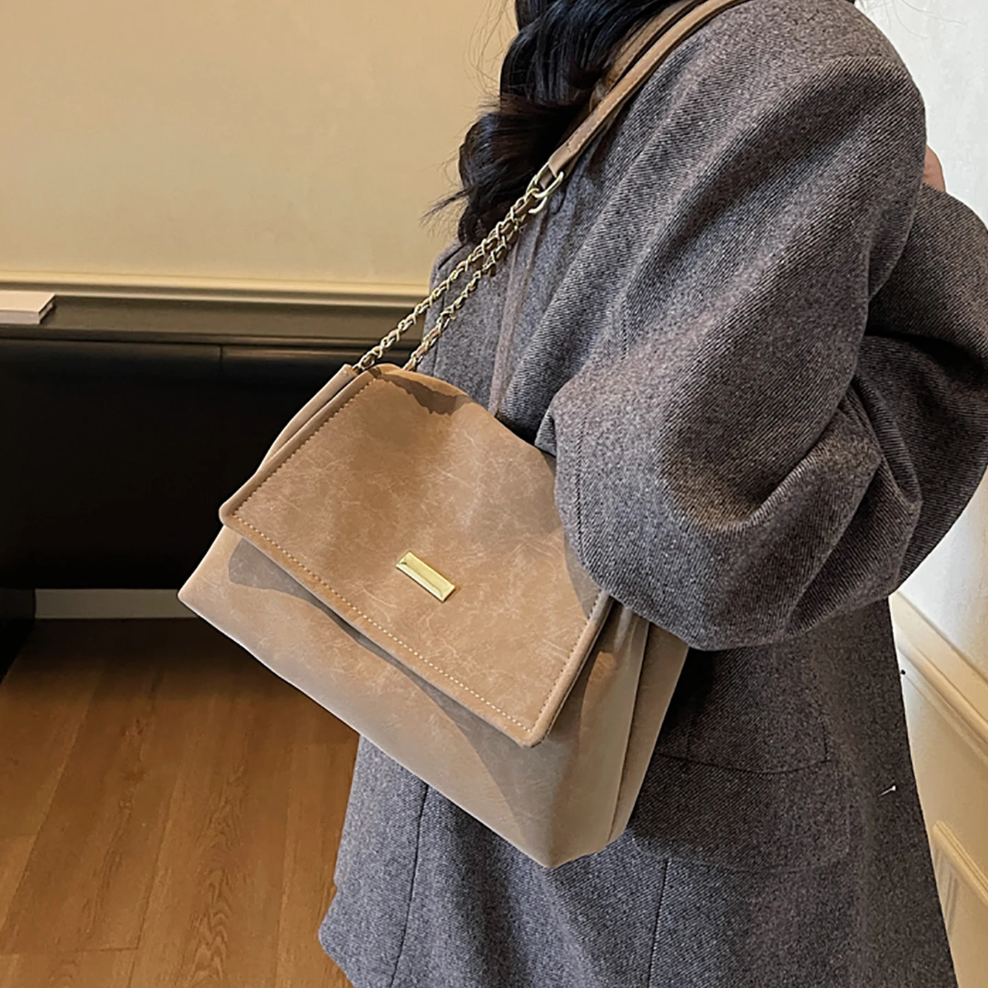 Women's Chain Handb… - image