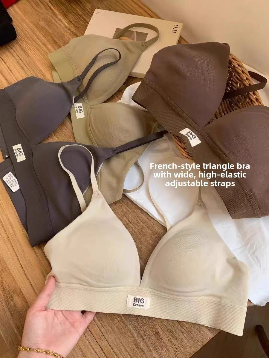 Wireless Comfortable Letter Pattern Bra Women's Seamless Sports Leisure Style 3/4 Cup One-Piece Design V-Neck Fixed Strap