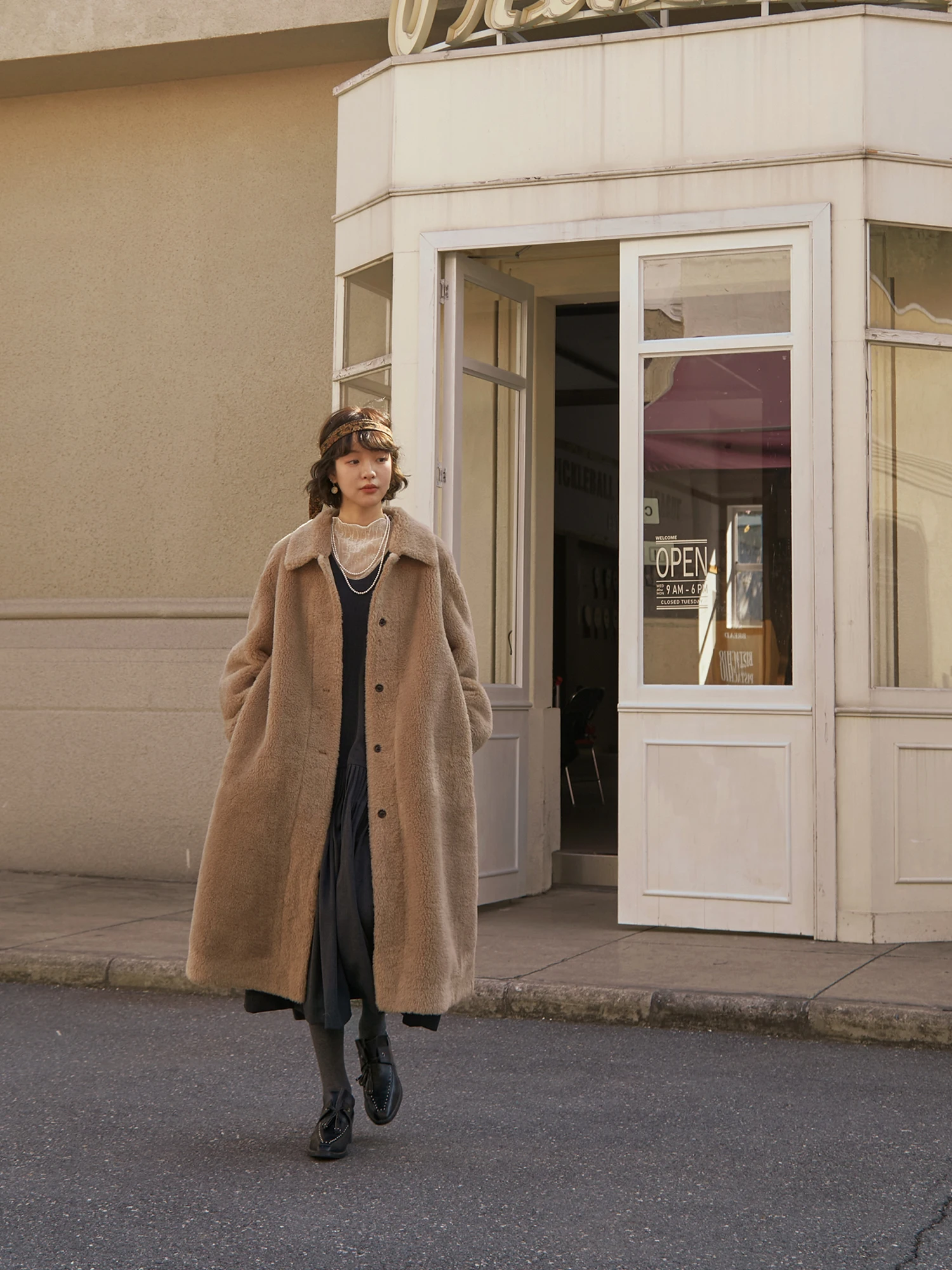 

Пальто VIMIE2026 из искусственного меха и кожи, цельное, свободного кроя, однотонное, с отложным воротником, длинное, теплое, для повседневной носки, молодежное, на среднюю осень