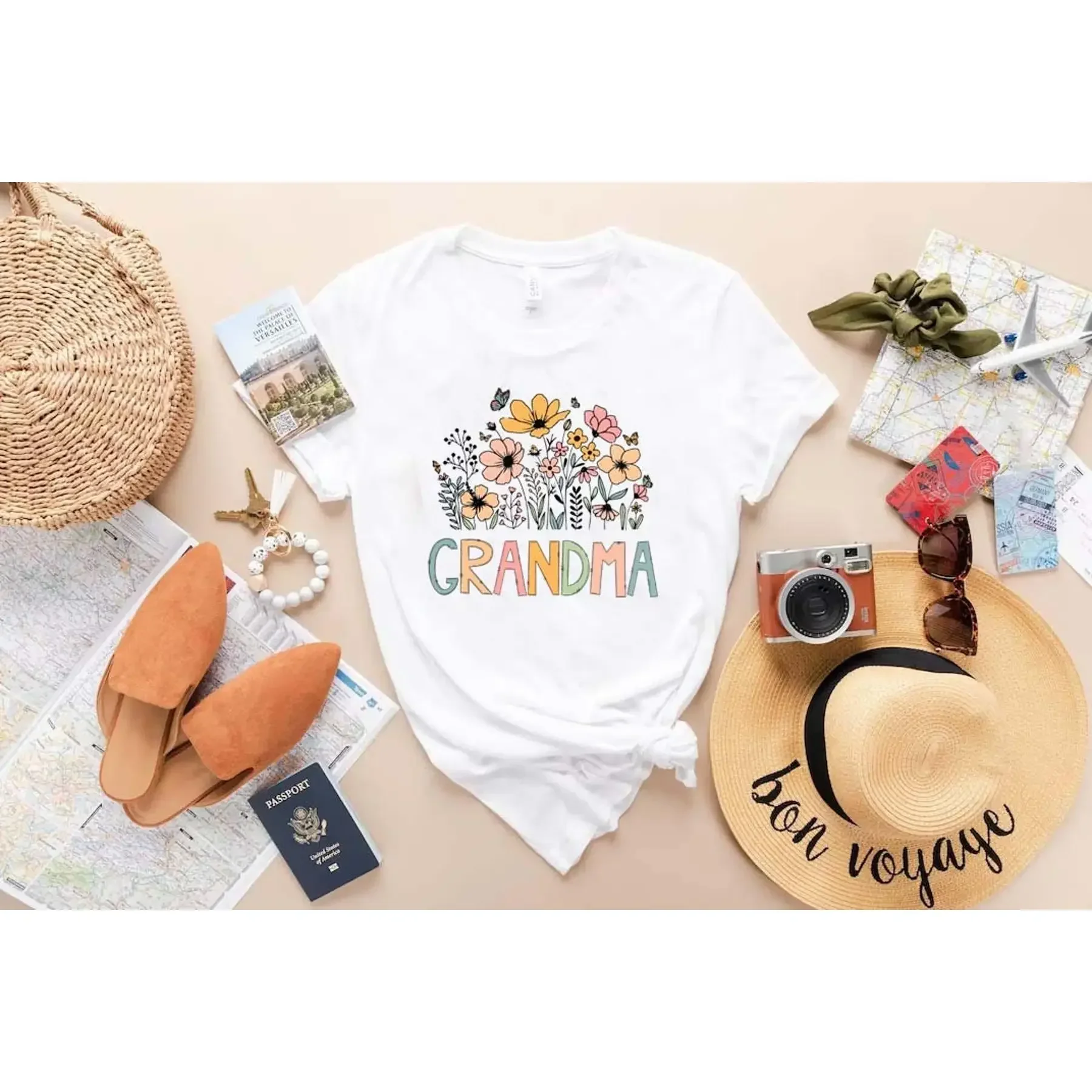 Groovy Grandma Retro T Shirt Vintage Granny Mom GifT Flower Power 70s Style Funny BG297