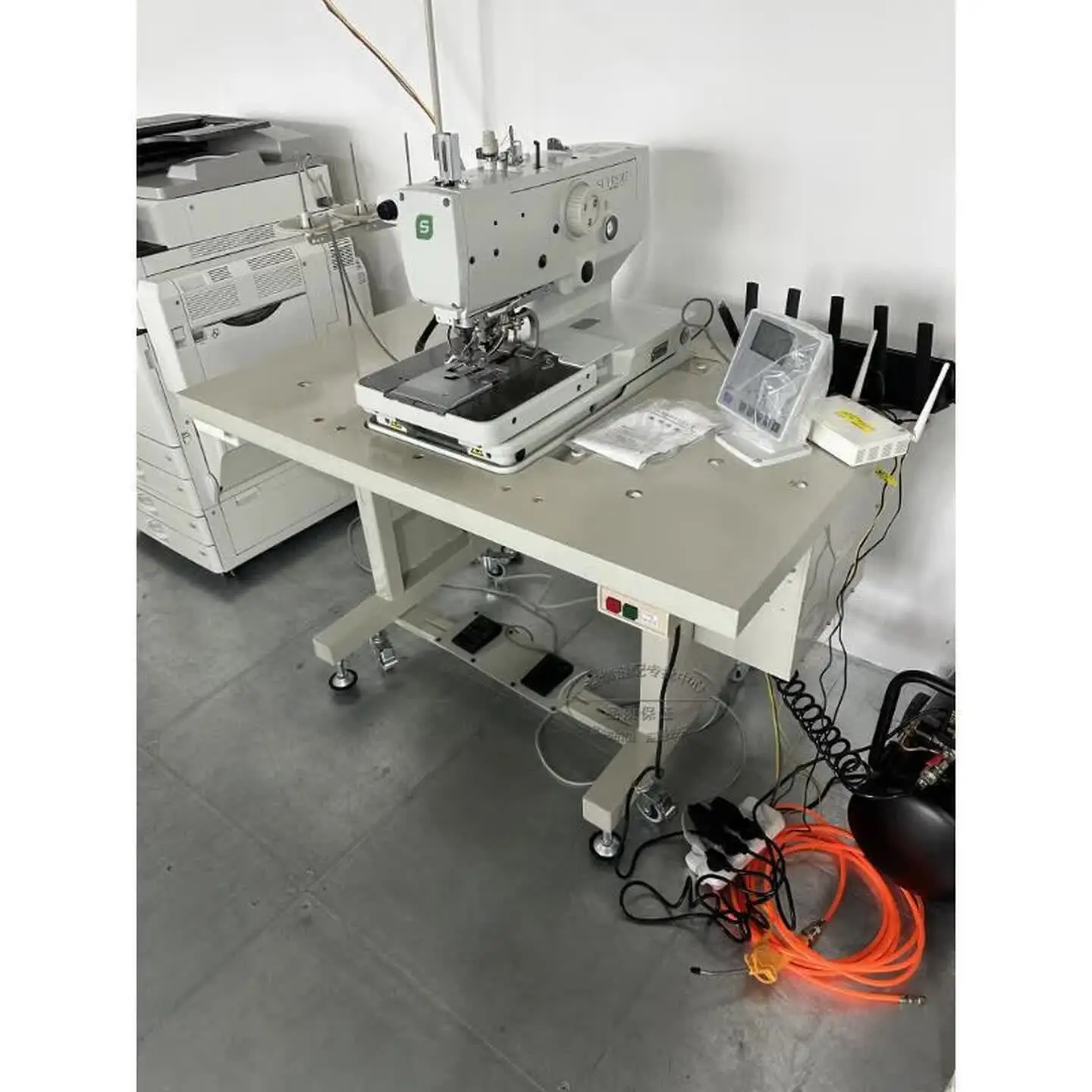 9820 round head keyhole machine brother computer industrial direct drive phoenix eye car denim