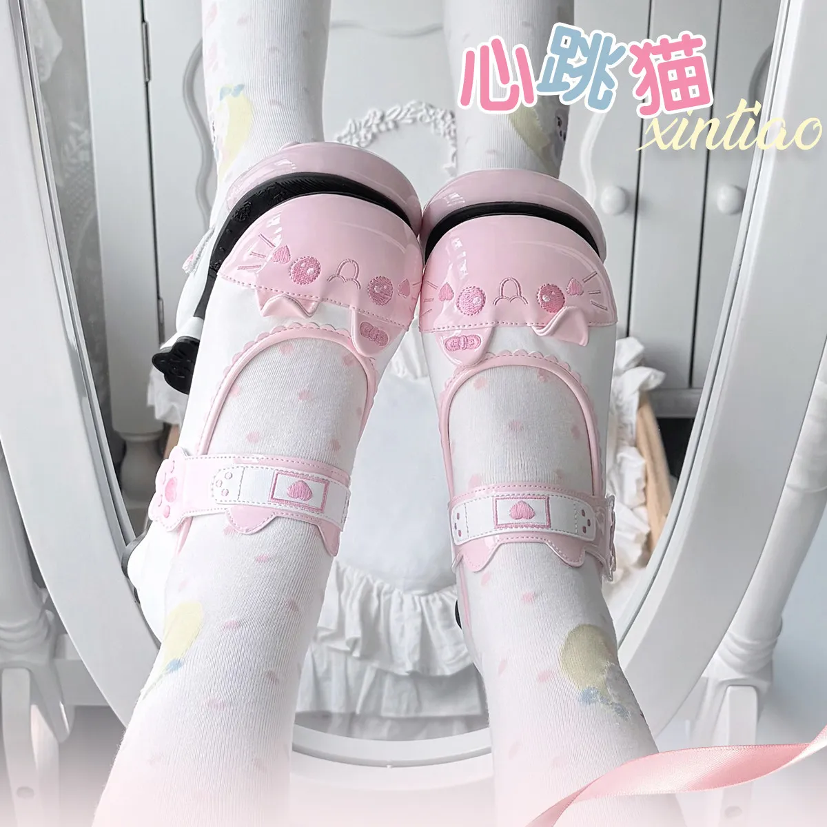 cute-round-toe-lolita-shoes-with-cat-face-embroidery-low-heel-mary-jane-style-for-daily-wear-japanese-lolita-girls'-shoes
