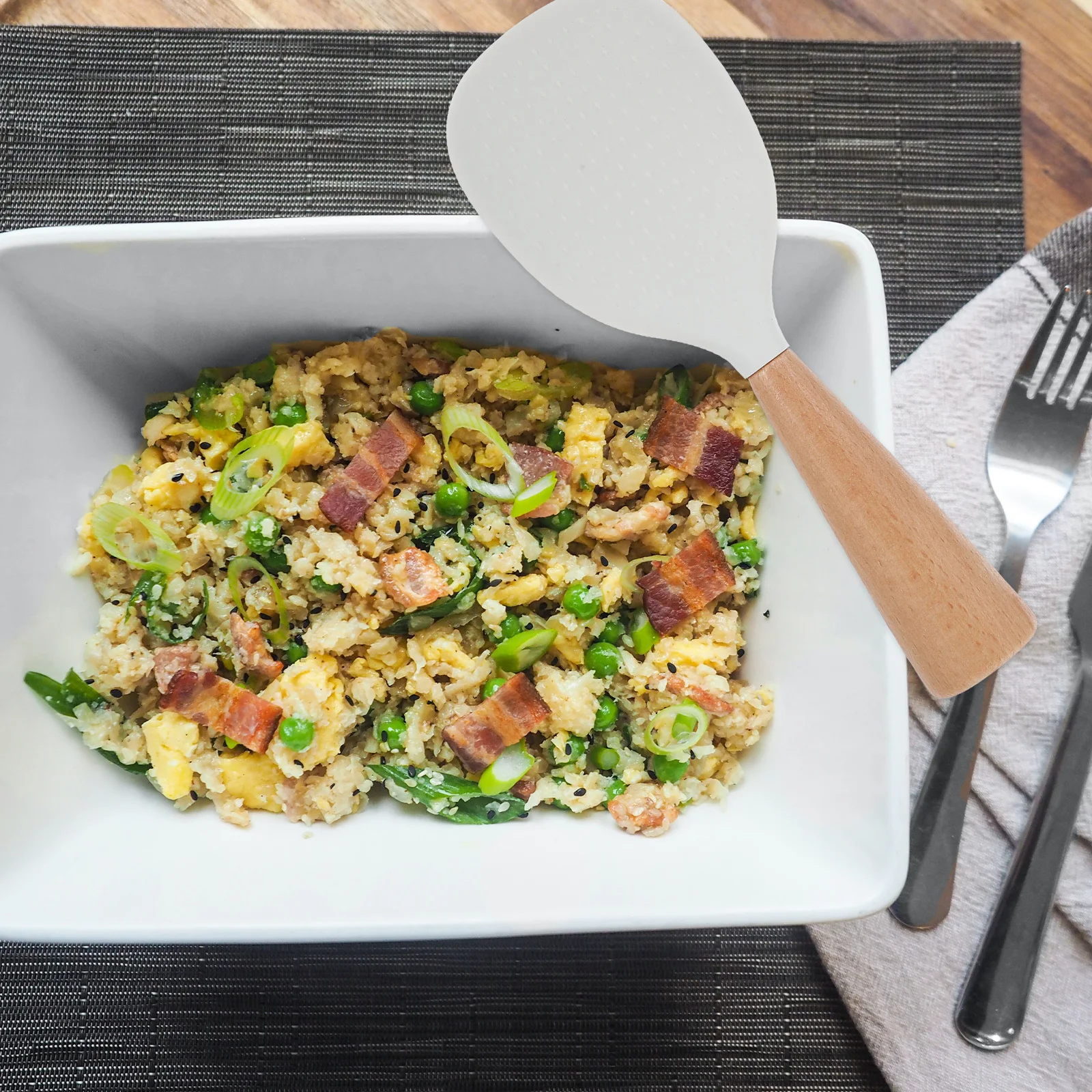 

2Pcs Silicone Rice Spoon Heat Resistant Self Standing Non Stick Wooden Handle Rice Paddle Kitchen Scoop for Cooking Serving