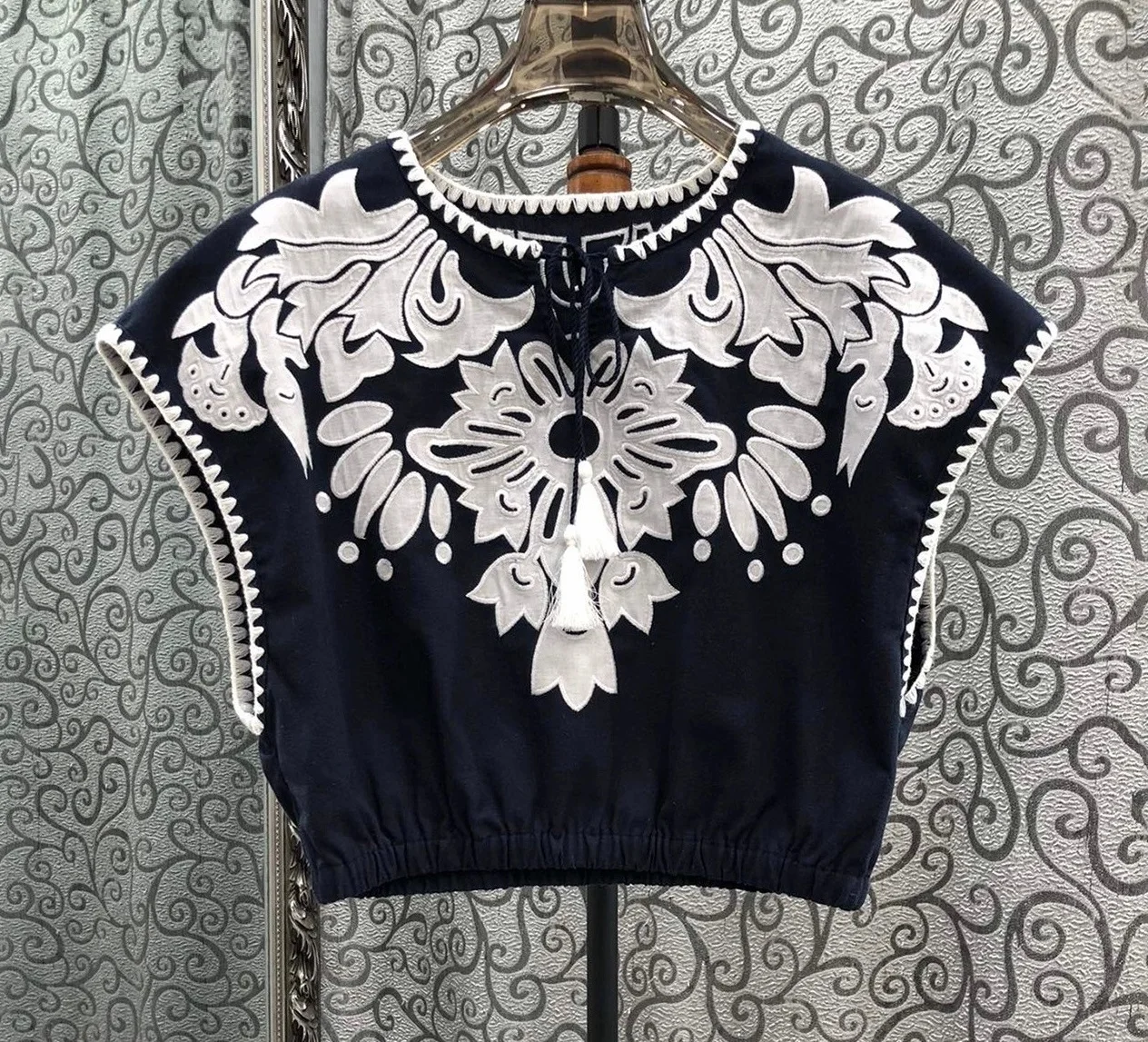 

Укороченные топы 2021, осенняя модельерская блузка, женские аппликации, цветочная вышивка, кисточка, декор, винтажные хлопковые льняные топы