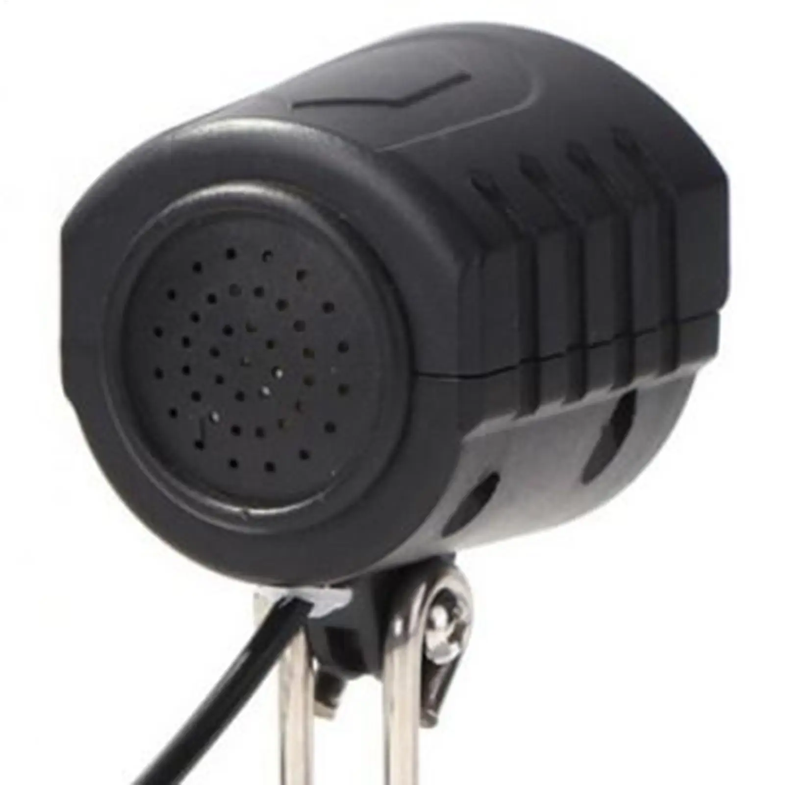 

Велосипедный передний фонарь с рожком. Велосипедный фонарь. Водонепроницаемые велосипедные светодиодные фонари для езды на велосипеде. На открытом воздухе. Городские поездки.