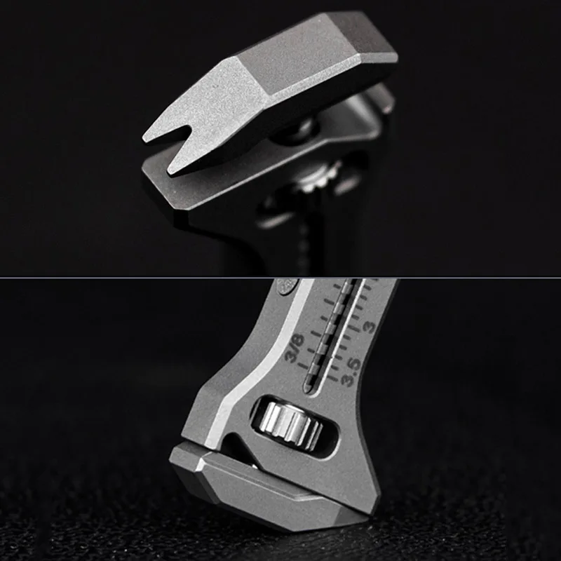 Mini chiave multiuso, chiave regolabile in acciaio inossidabile, strumento multiuso, come apribottiglie, estrattore per chiodi, pinza, portachiavi