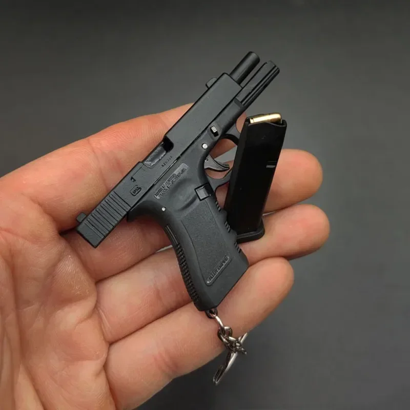 92F Glock G17 Desert Eagle Toy Gun Pistol  Keychain Metal Miniature Model Weapon Adult Kids Shell Ejection Alloy Empire