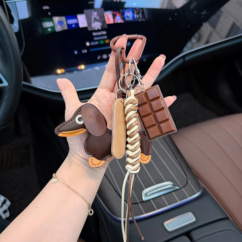 Creative rope sausage dog car keychain, fashionable chocolate puppy bag decoration, exquisite bag pendant gift