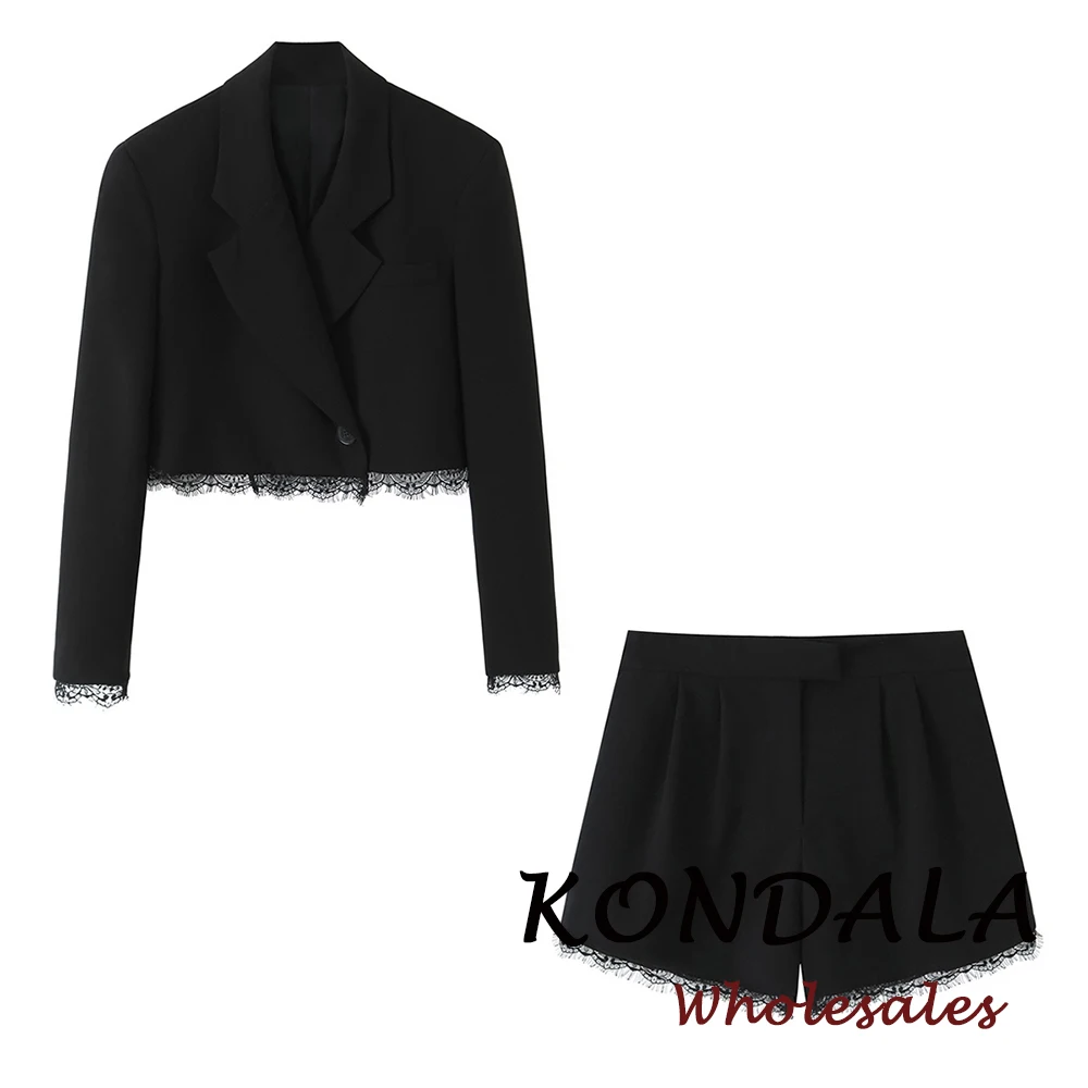 

Модный женский костюм KONDALA 2026: Прямой блейзер на одной пуговице с кружевом и стильные мини-шорты, однотонный черный, для офиса